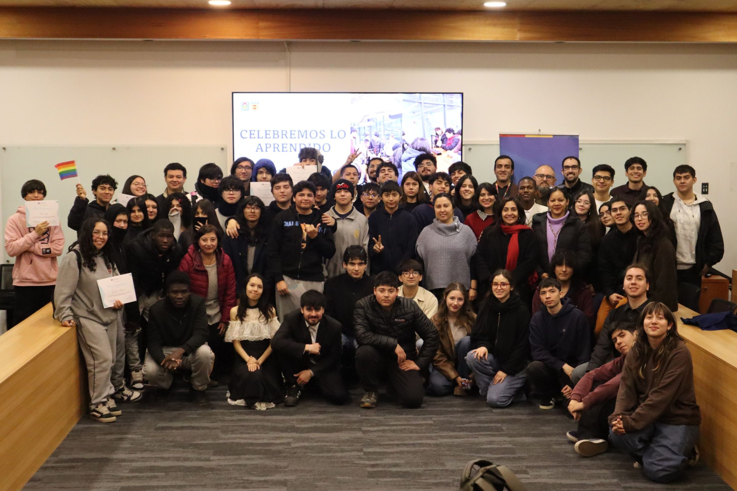 Estudiantes desarrollan proyectos de aprendizaje servicio con Liceo Hardware de San Bernardo Estudiantes desarrollan proyectos de aprendizaje servicio con Liceo Hardware de San Bernardo
