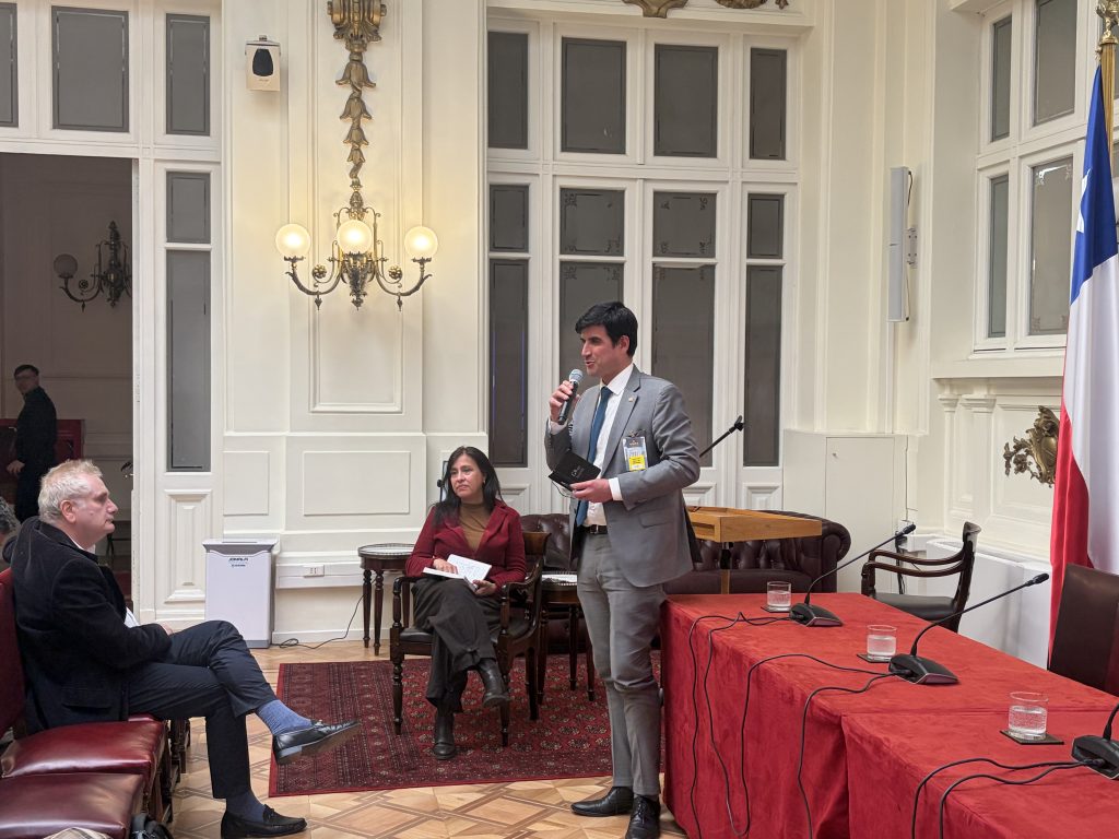 Rector Juan Yuz advierte sobre brechas en financiamiento e institucionalidad científica en sesión del consejo de CTCI Rector Juan Yuz advierte sobre brechas en financiamiento e institucionalidad científica en sesión del consejo de CTCI