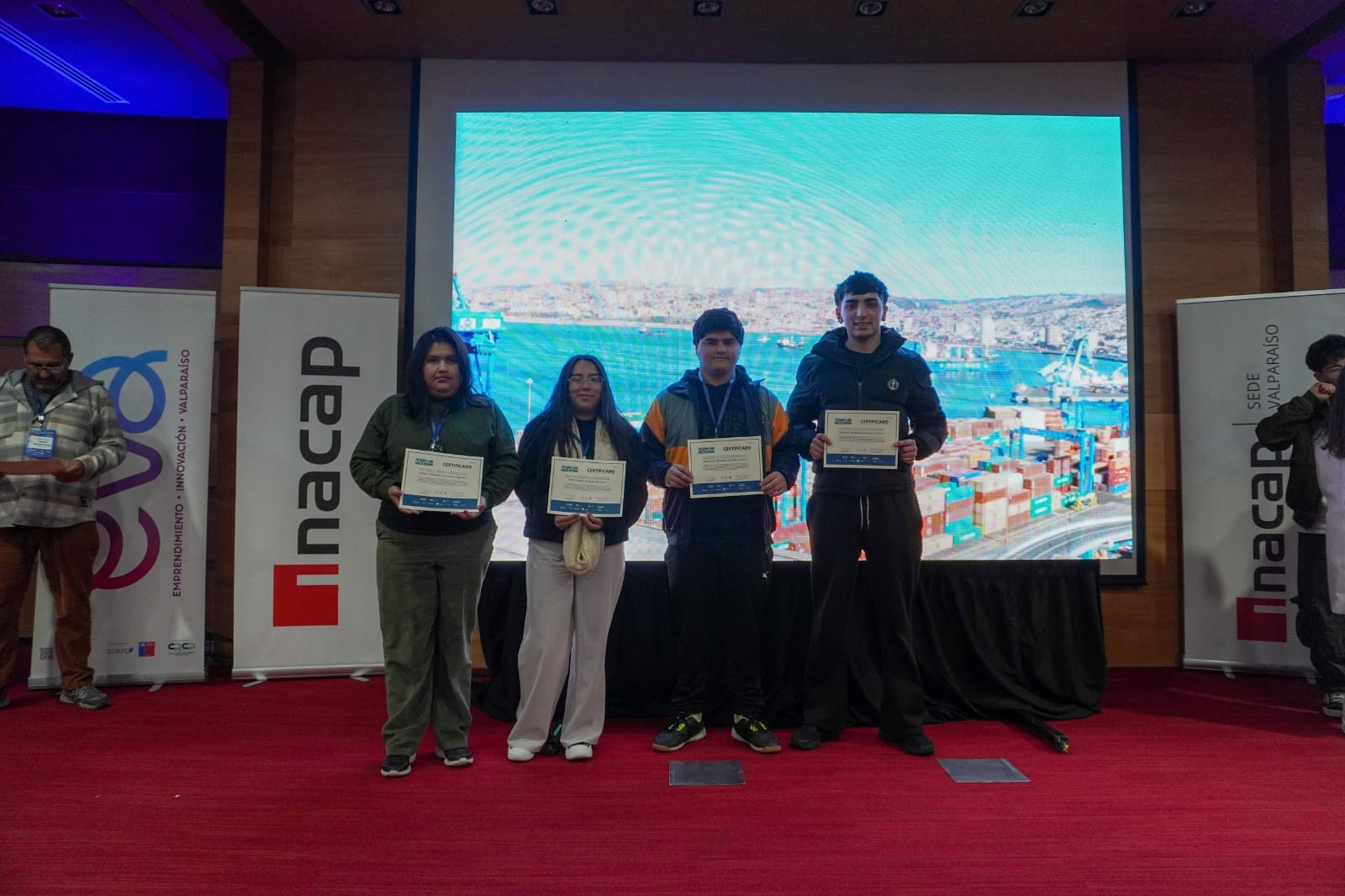 Estudiantes USM desarrollan solución tecnológica para la gestión de residuos en Hackathon OceanLab Estudiantes USM desarrollan solución tecnológica para la gestión de residuos en Hackathon OceanLab