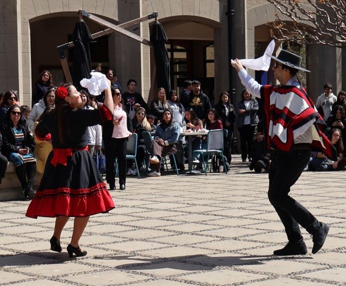 USM celebra las Fiestas Patrias con su tradicional Muestra Costumbrista en campus y sedes USM celebra las Fiestas Patrias con su tradicional Muestra Costumbrista en campus y sedes